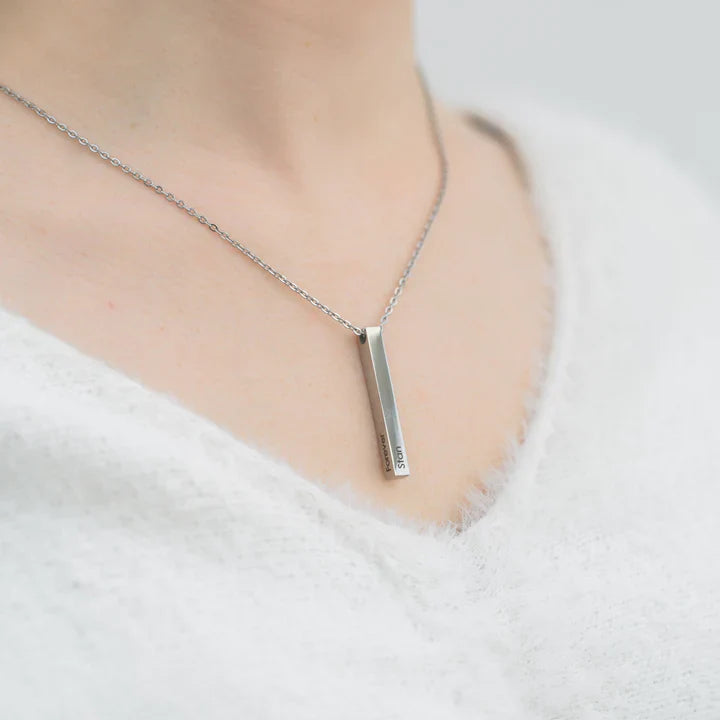 3D Gravert Bar Collier - Personlig eleganse